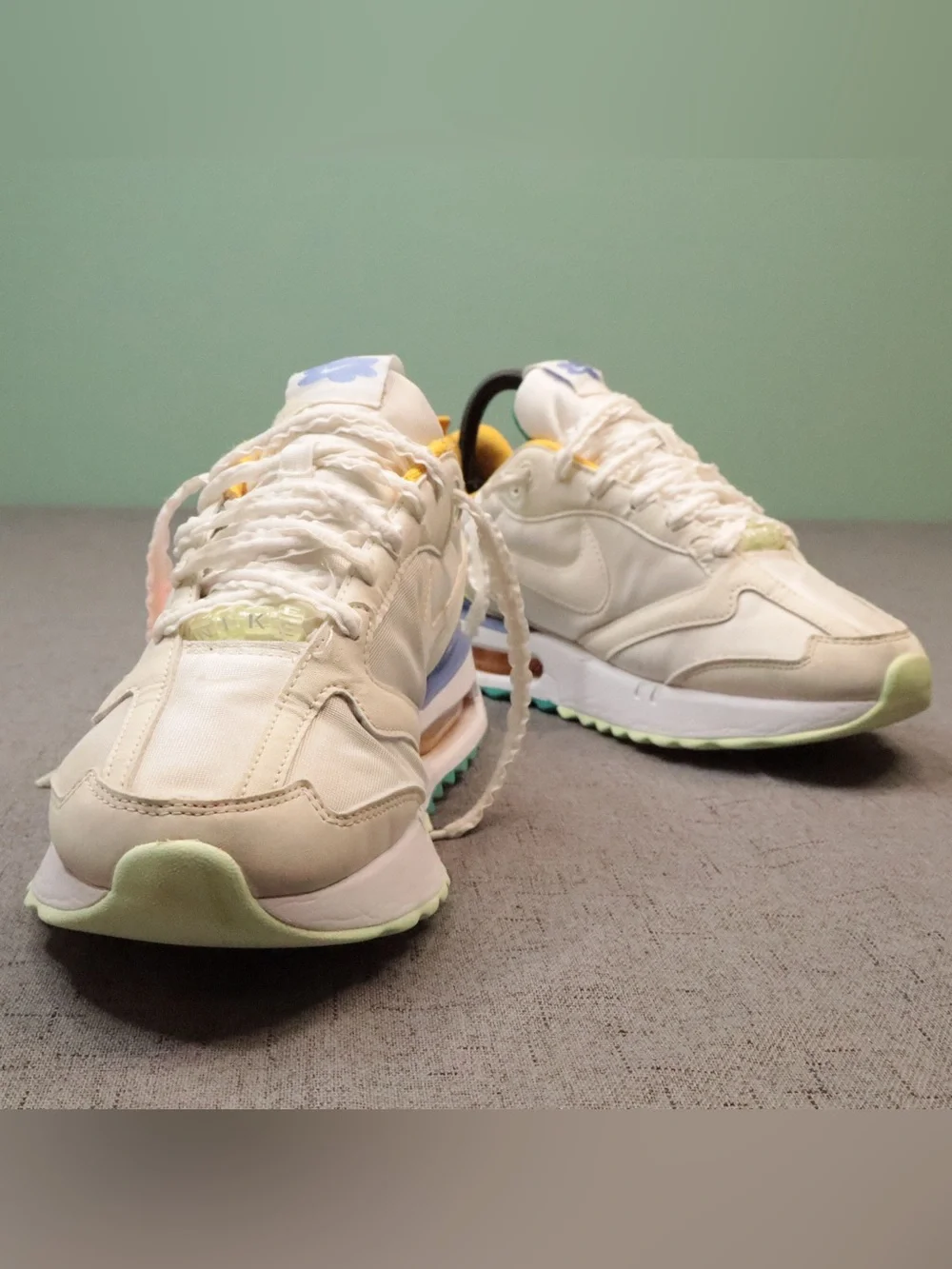 Nike Air Max Dawn White Multi Women's Sneakers Size 9 DX3717-100
